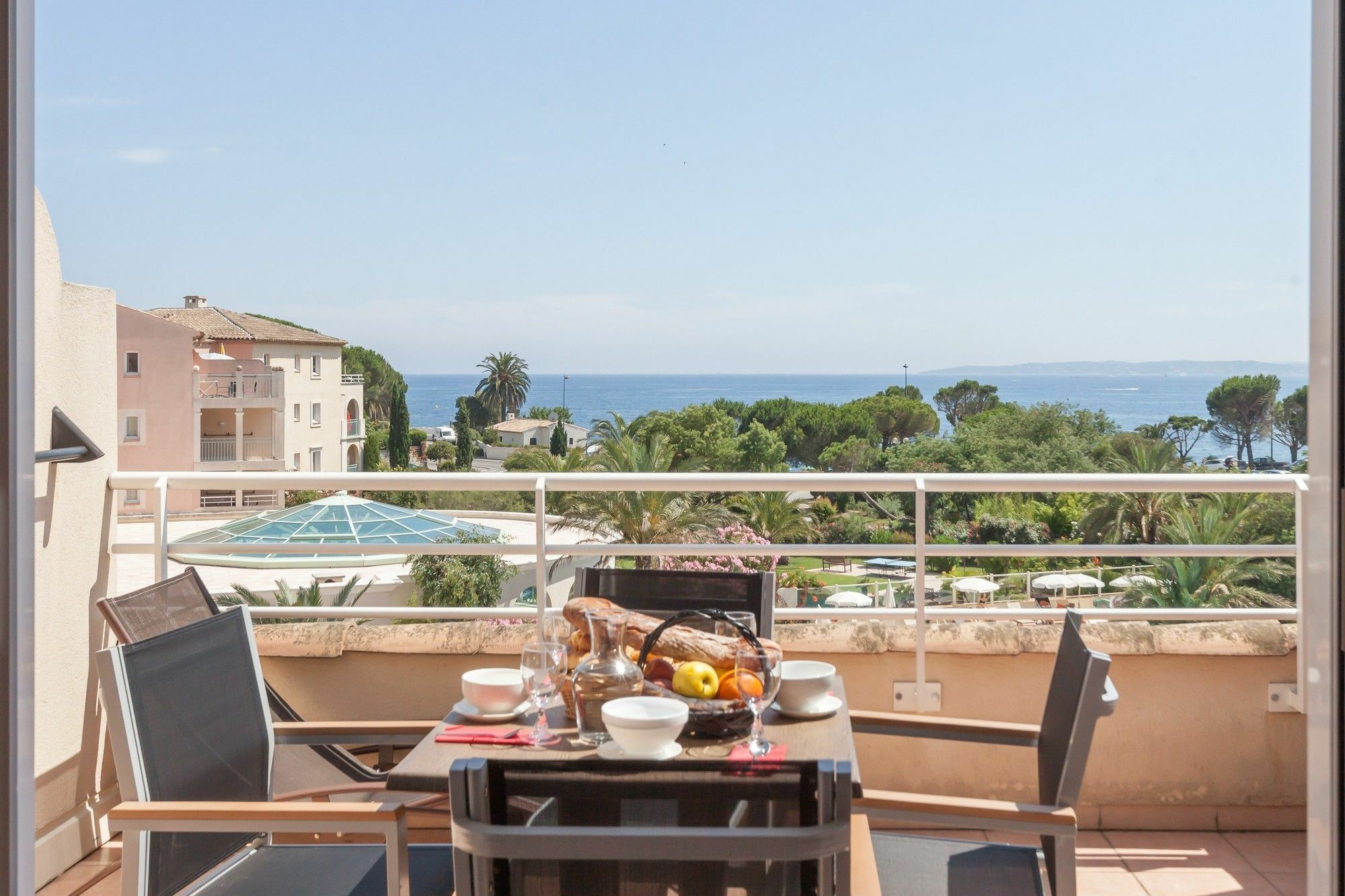 Residence Pierre & Vacances Premium Les Calanques Des Issambres Лес-Иссамбр Экстерьер фото